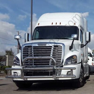 304 स्टेनलेस स्टील ट्रक हिरण गार्ड 230*65*30 सेमी ट्रकों के लिए आसान स्थापना के साथ सेमी ट्रक